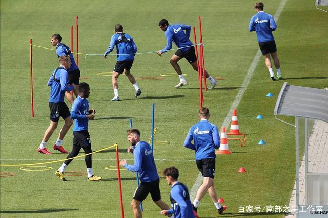 杜兰特23分詹姆斯21+9 美国男篮大胜塞尔维亚